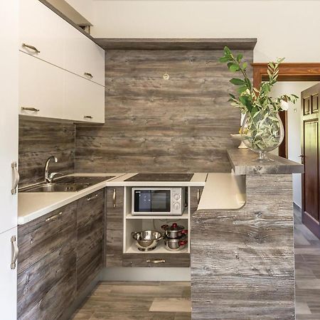 6 Bedroom Gorgeous Home In Zagvozd Екстериор снимка